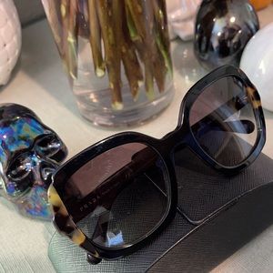 Prada sunnies